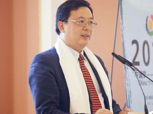 “前国美高管讲述：首富黄光裕的另一面”