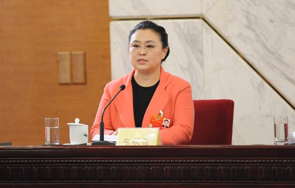 “前国美高管讲述：首富黄光裕的另一面”